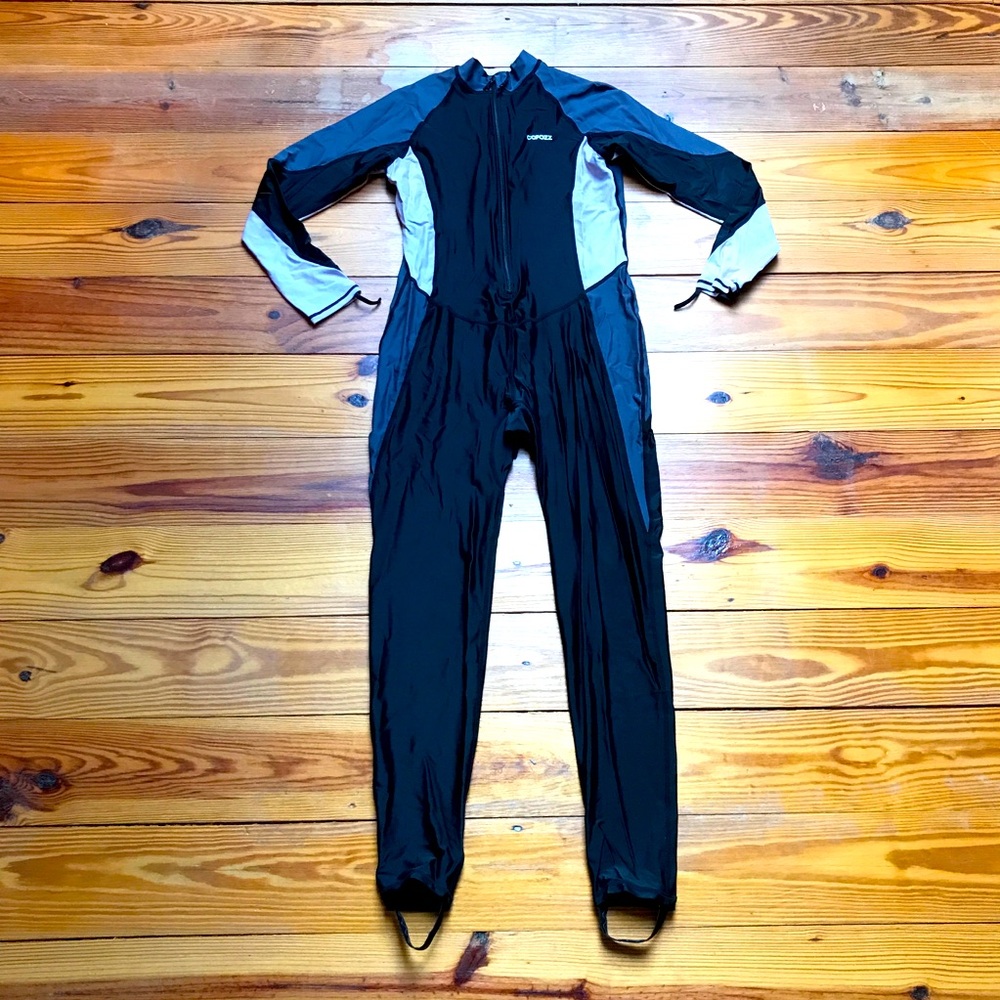 Copozz Skin Diving Thin Wetsuit Rash Guard UV Protection Women’s, EUC, S/M